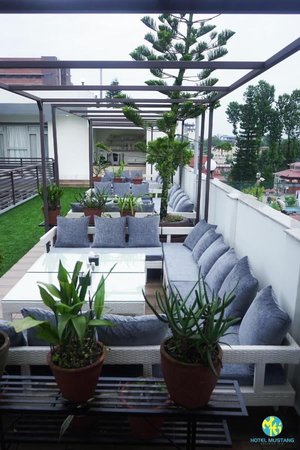 Hotel Mustang Holiday Inn Kathmandu Exterior photo
