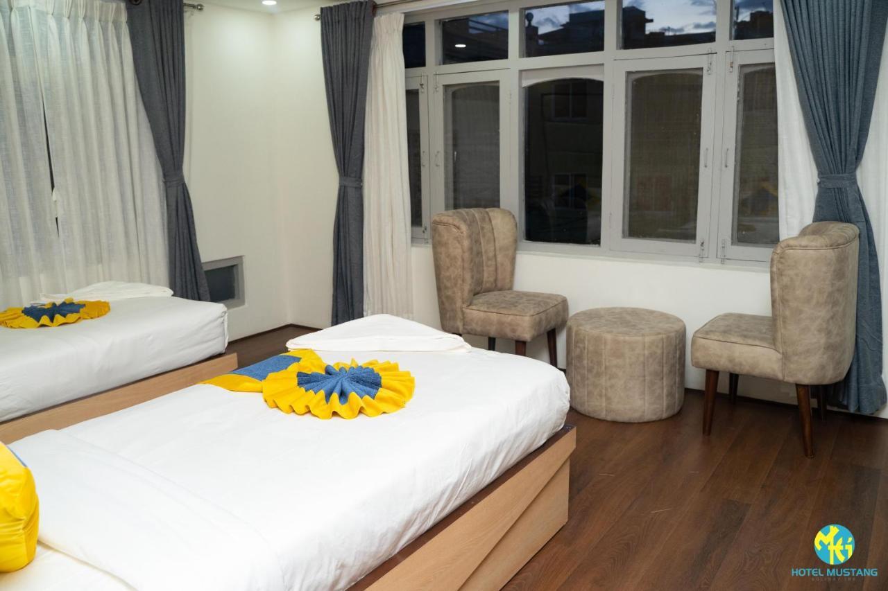 Hotel Mustang Holiday Inn Kathmandu Exterior photo