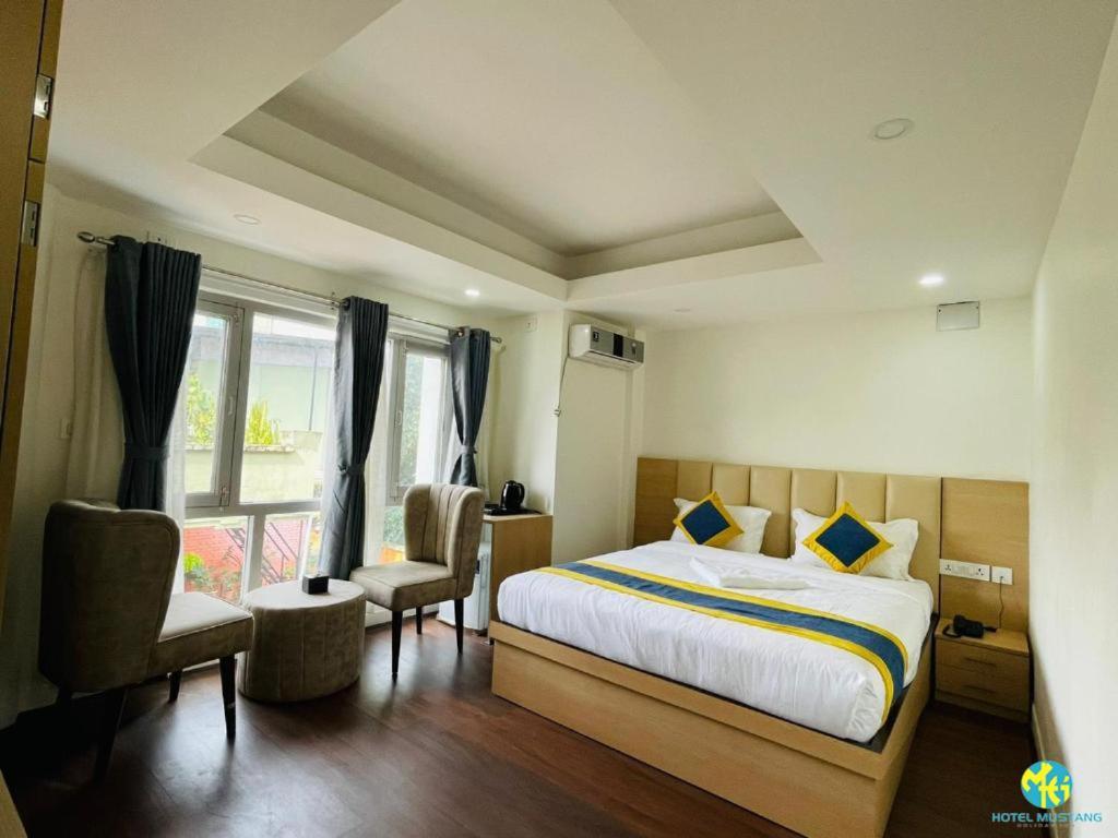 Hotel Mustang Holiday Inn Kathmandu Exterior photo