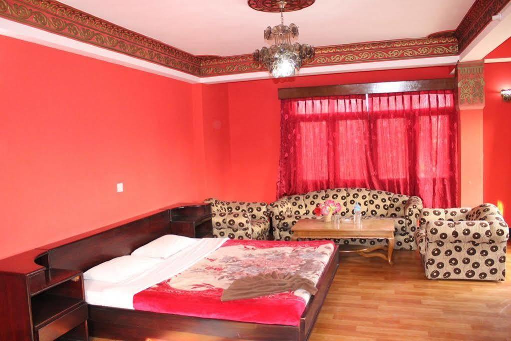Hotel Mustang Holiday Inn Kathmandu Exterior photo