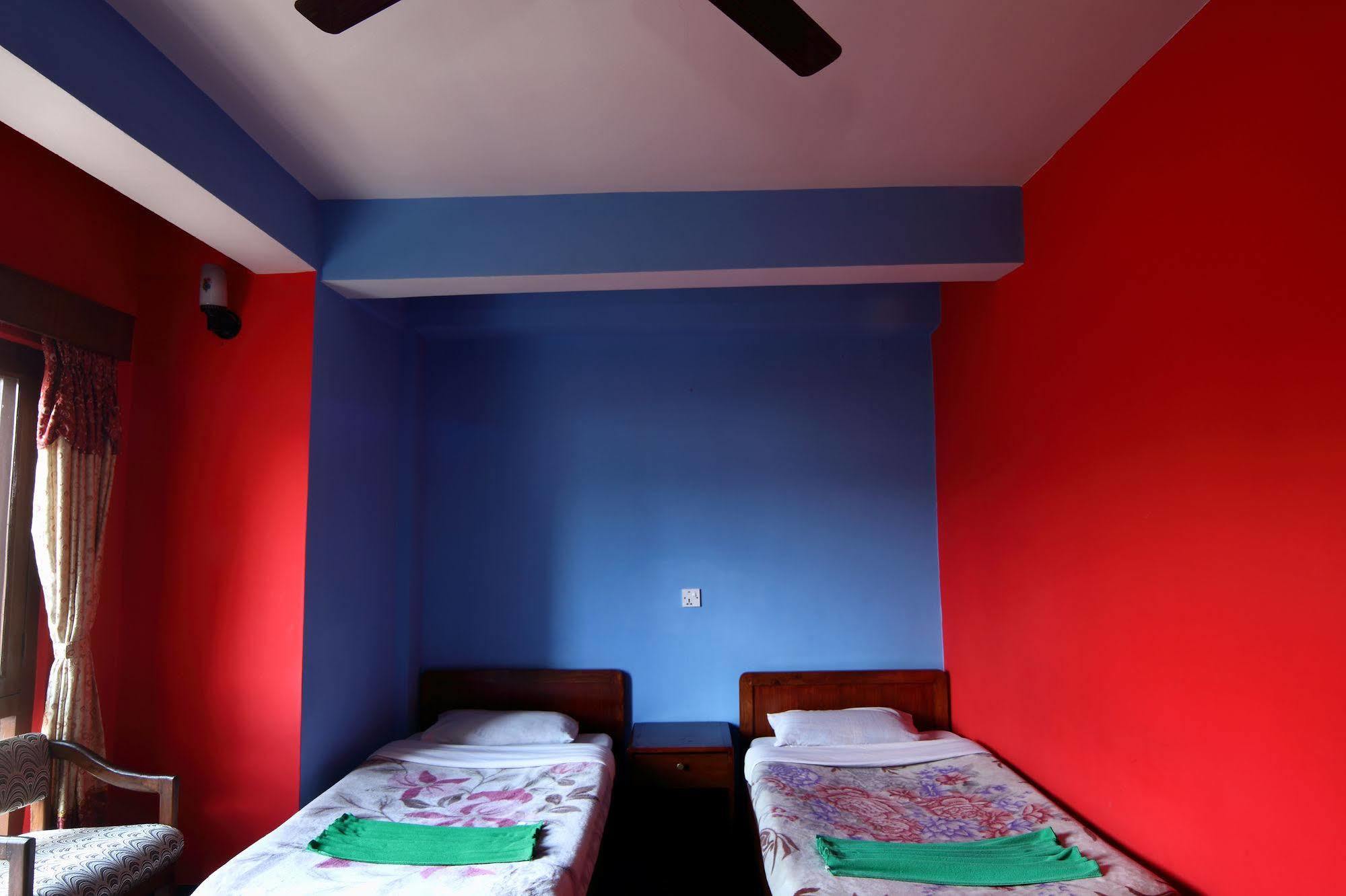 Hotel Mustang Holiday Inn Kathmandu Exterior photo